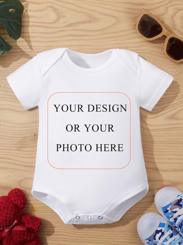 Body para Niños con Foto y Texto Personalizado - Pelele de Cuello Redondo Suave al 100% Poliéster, Regalo Personalizado para Cumpleaños, Anuncios, Baby Shower - Lavado a Mano/Limpieza en Seco, Ropa Infantil para Todas las Estaciones, Diseño Personalizado sobre Lienzo Blanco | Material Fácil de Cuidar, Ideal para Exteriores